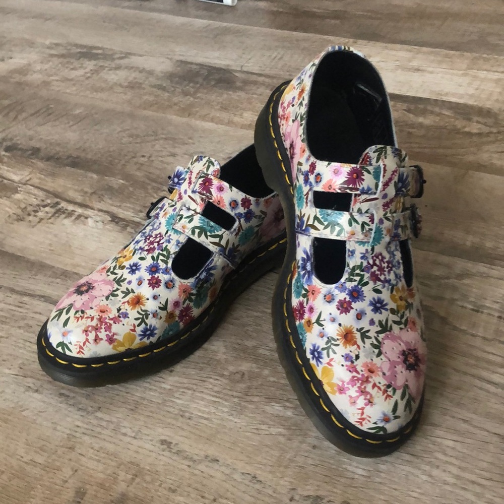 Flower Dr. Martens!